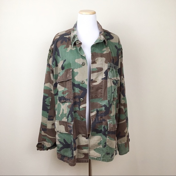 Vintage Jackets & Blazers - VTG US Army Camo Jacket Woodland Camouflage Faded